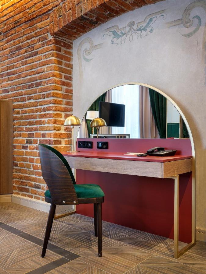 Golden Queen Deluxe Jacuzzi Apartments - Old Town Cracóvia Exterior foto